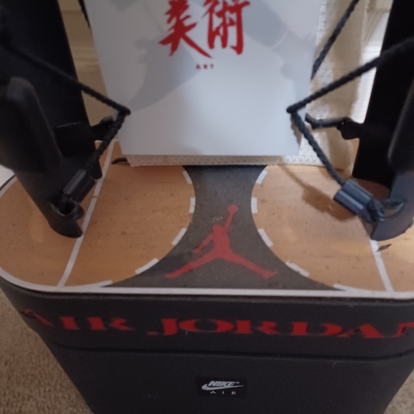 Air jordan shoe stand - Picture 3 of 7